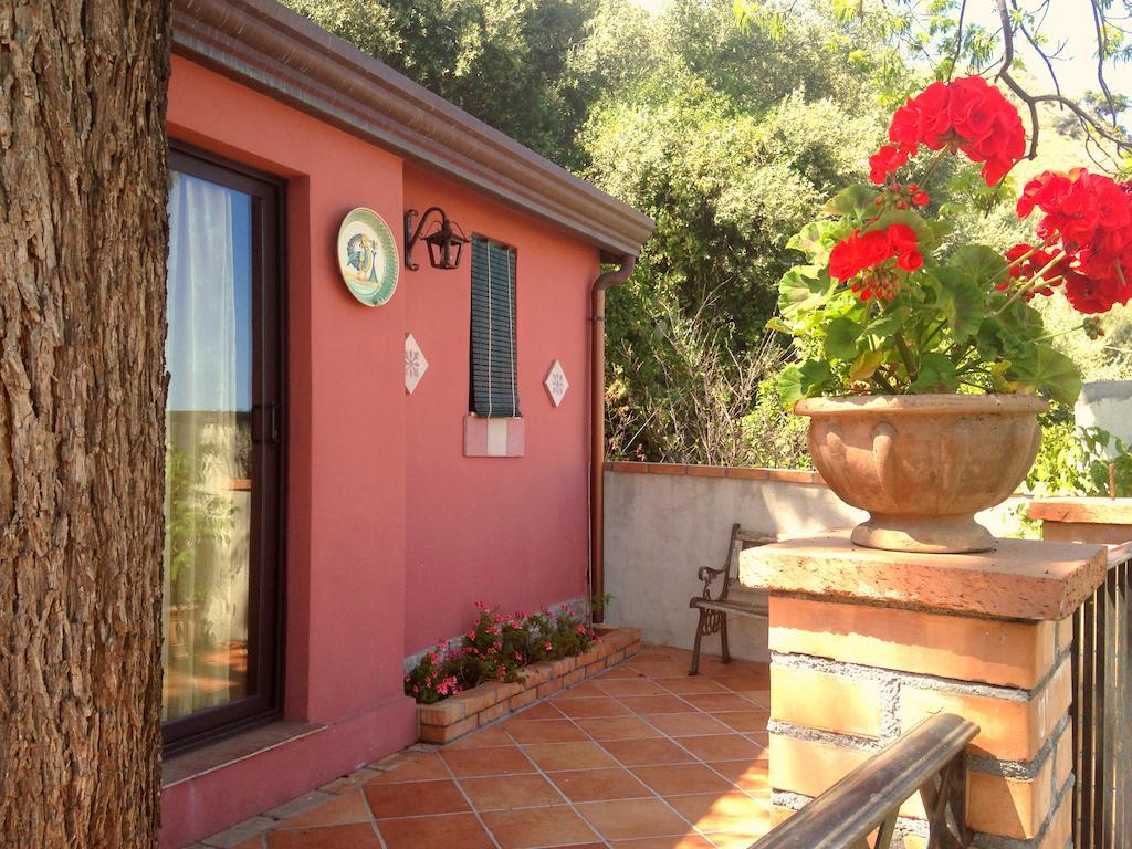 B&B Villa Vittoria Giardini-Naxos Extérieur photo