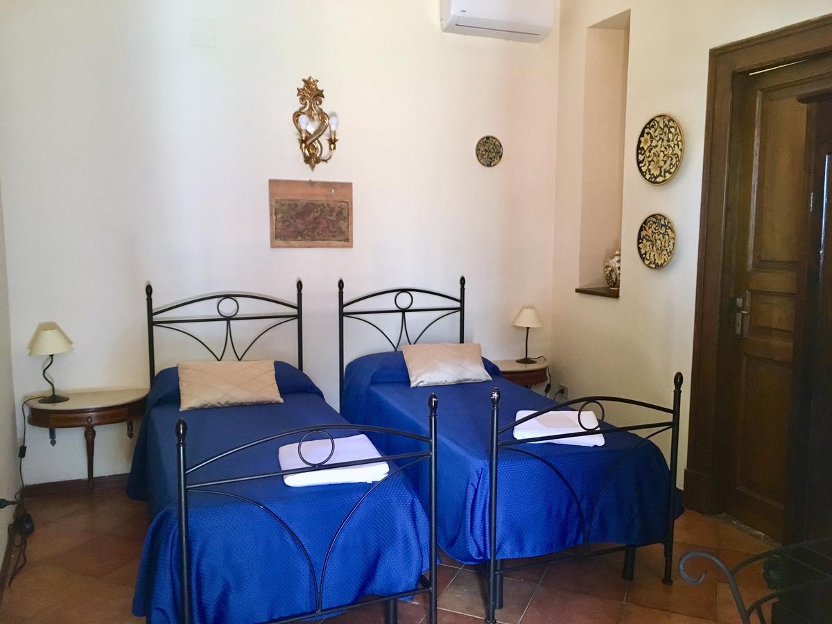 B&B Villa Vittoria Giardini-Naxos Extérieur photo