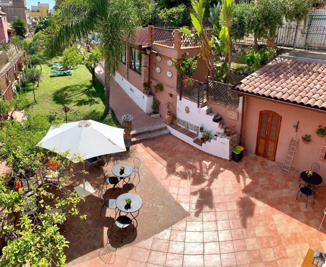 B&B Villa Vittoria Giardini-Naxos Extérieur photo